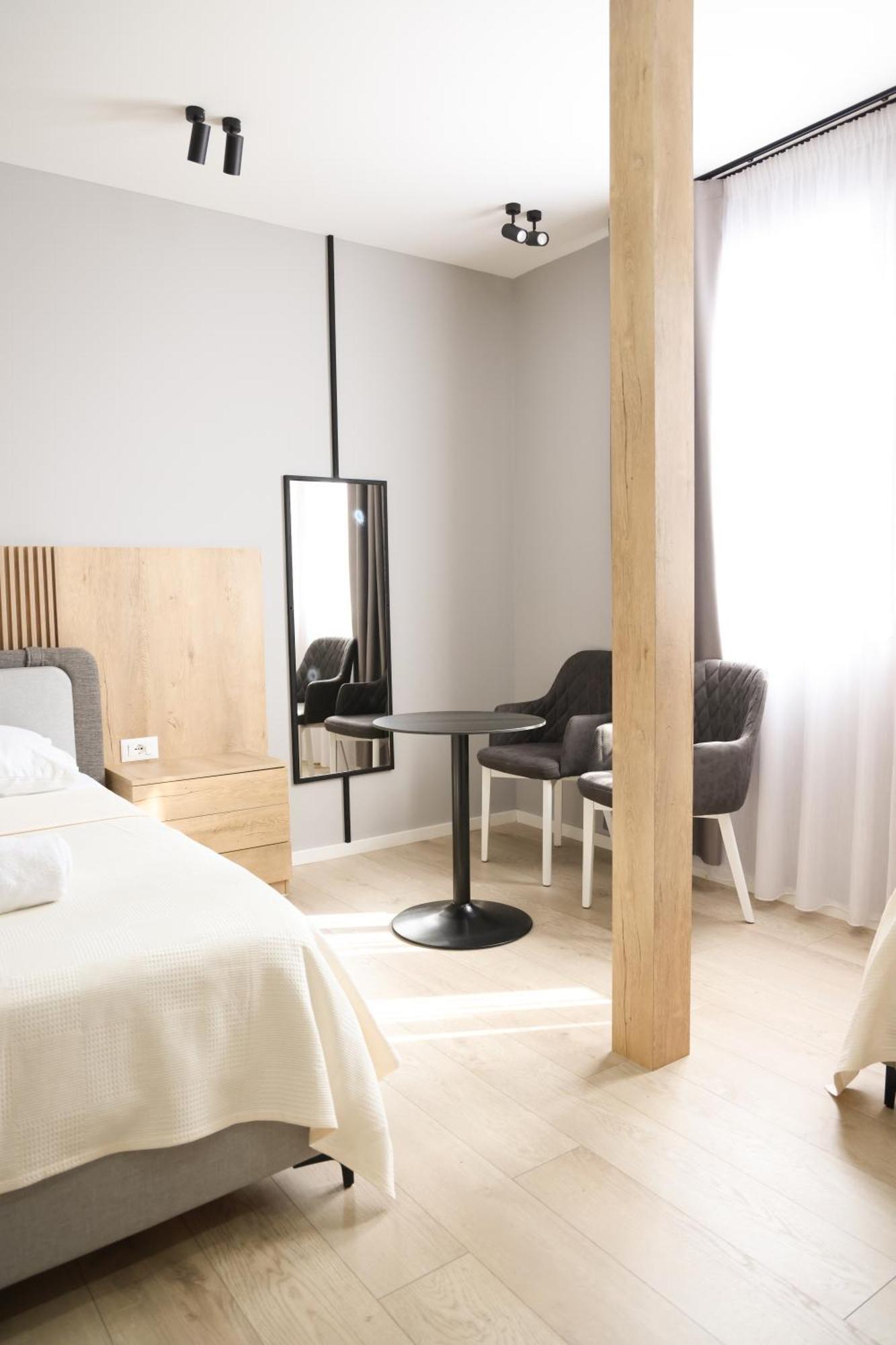 Sol Hotel Shkodër Esterno foto