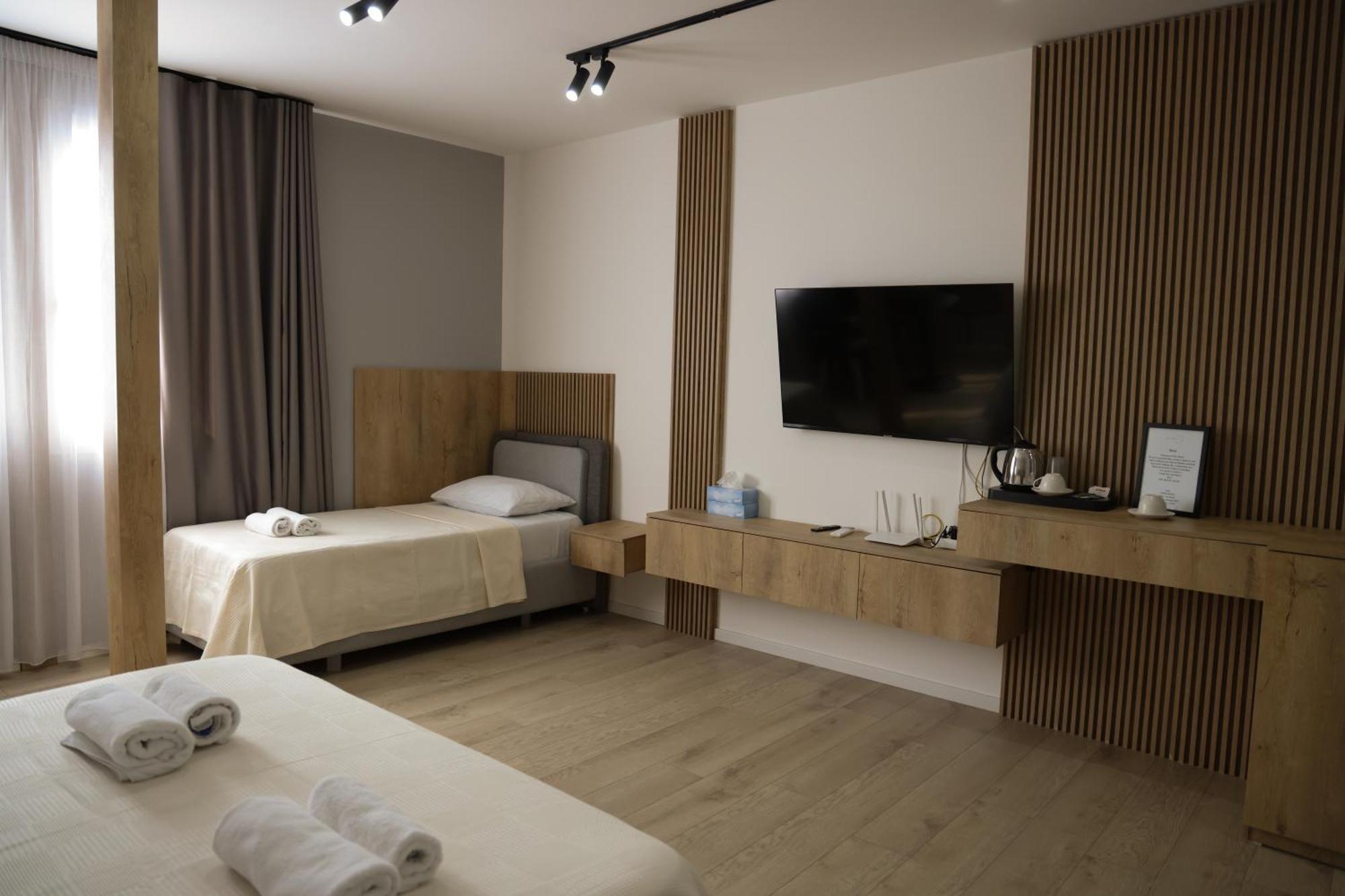 Sol Hotel Shkodër Esterno foto